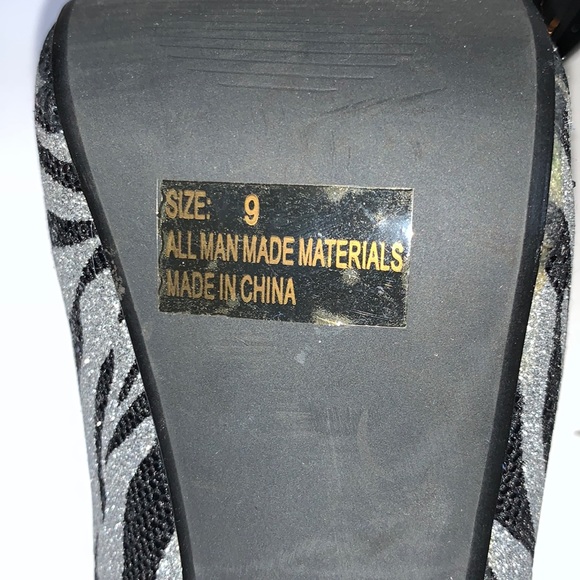 NWOT 9 Silver Black Zebra Sequin Pumps Shii By Journeys - Picture 9 of 17